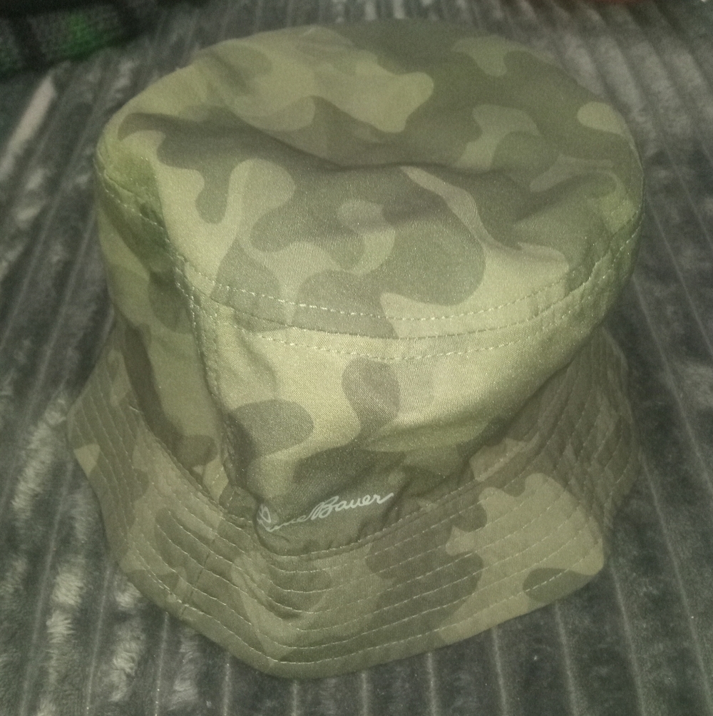 Eddie Bauer Green Camouflage Bucket Hat